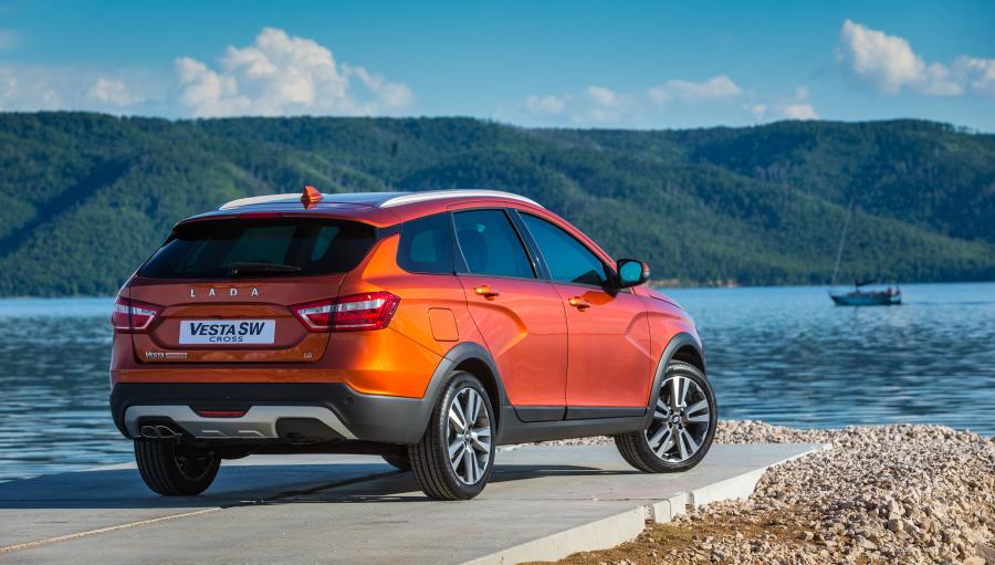  Lada Vesta SW Cross 2017 года  (фото 17 из 48)